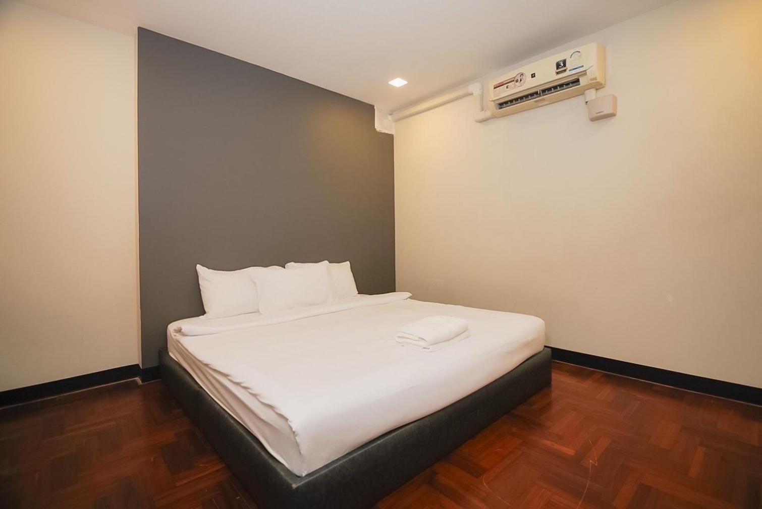 Go Inn Silom Bts Surasak X โกอินน์ สีลม บีทีเอส สถานีสุรศักดิ์ Bangkok Extérieur photo